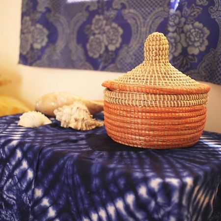 Dabo House Hotel Brufut Ngoại thất bức ảnh