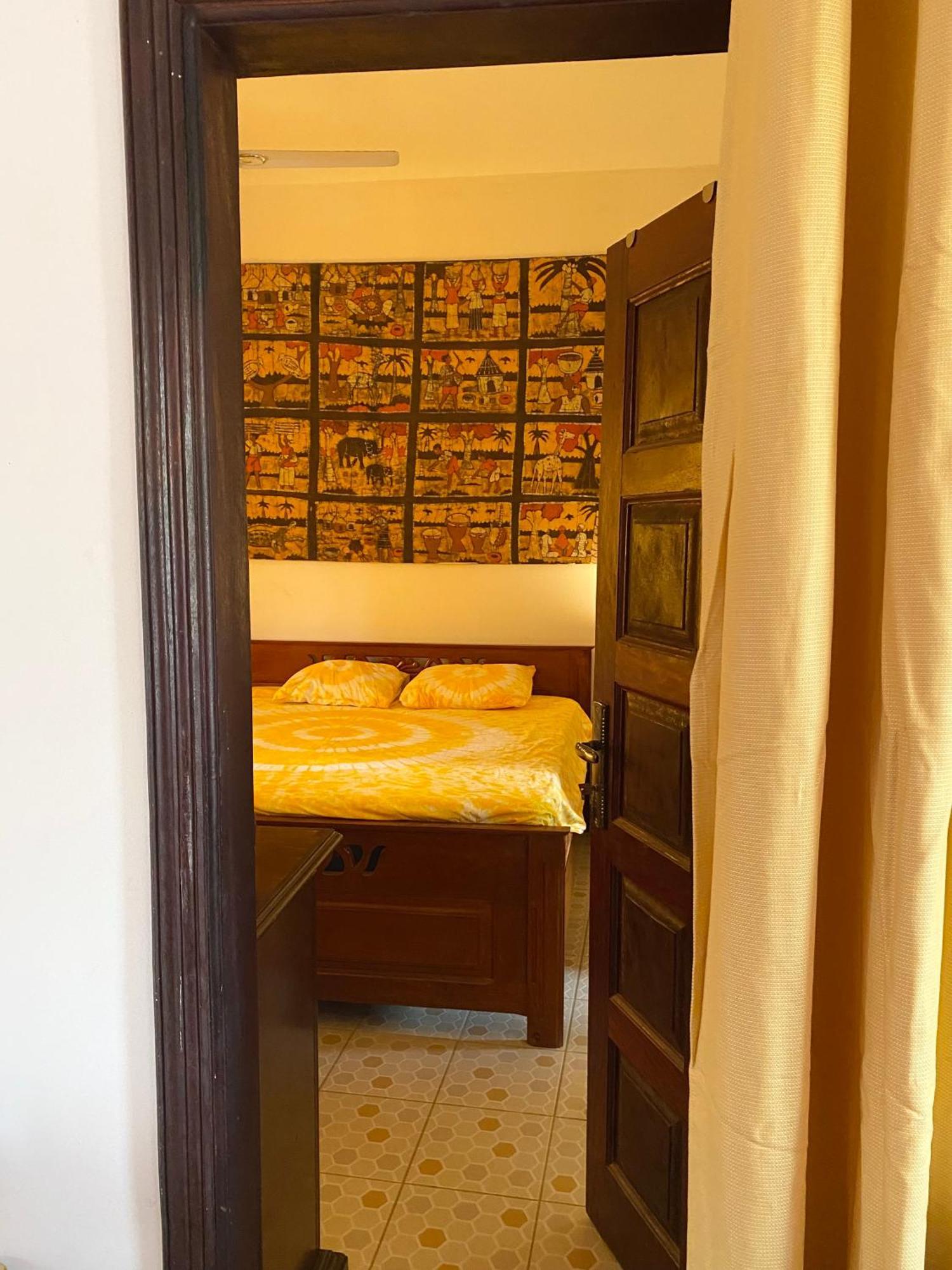 Dabo House Hotel Brufut Ngoại thất bức ảnh