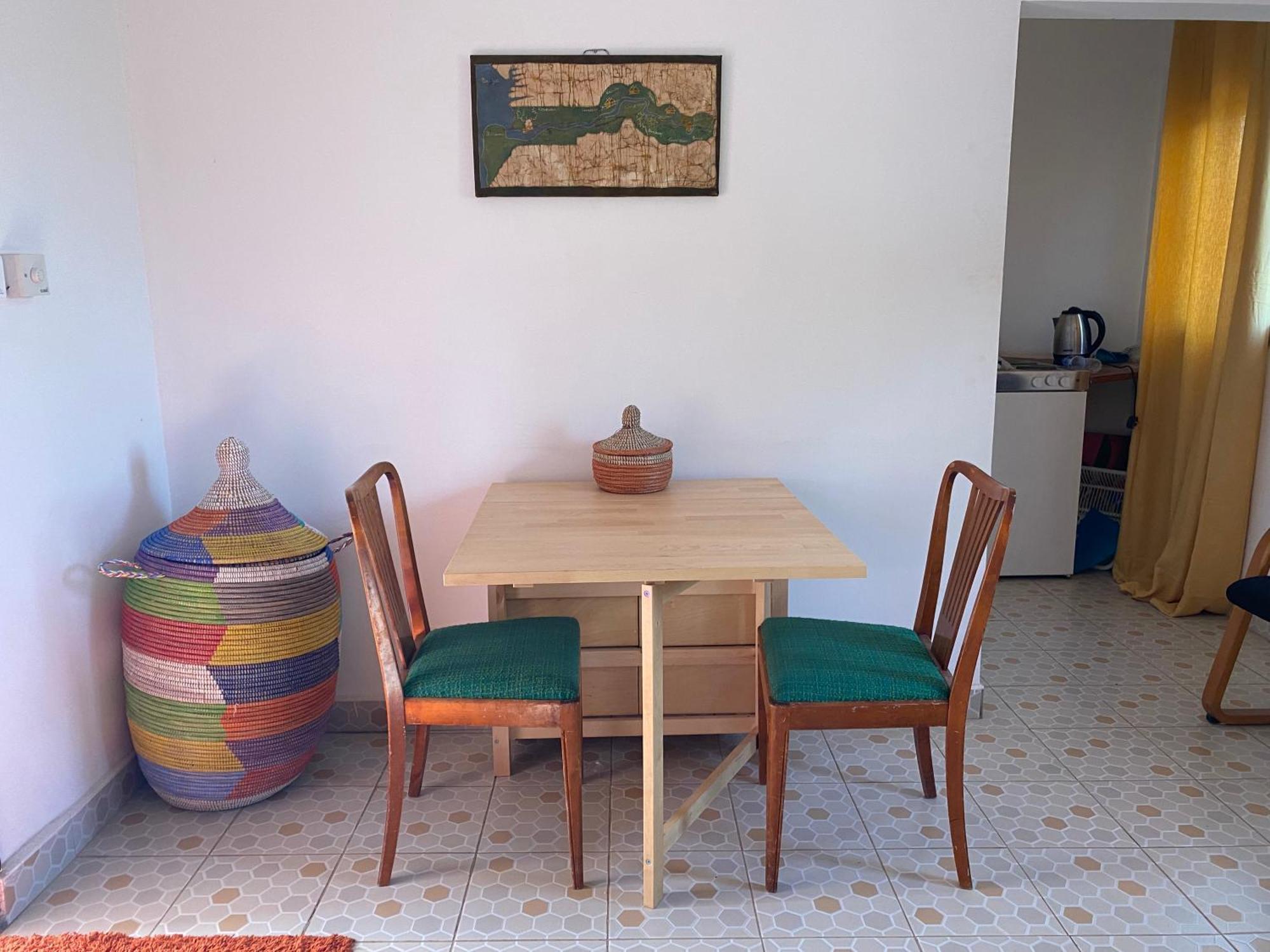 Dabo House Hotel Brufut Ngoại thất bức ảnh